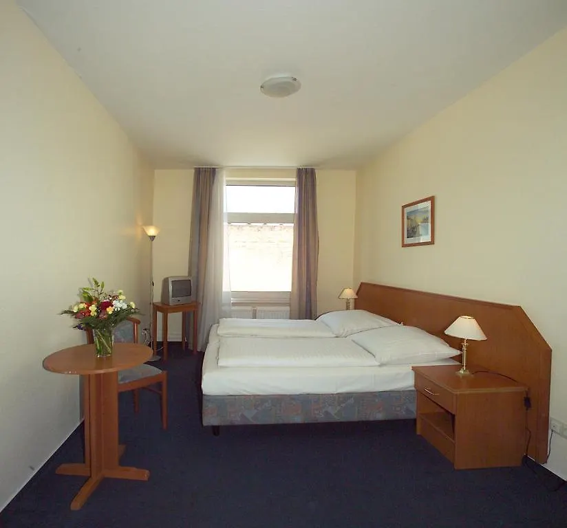 Hotel Lumen Am Hauptbahnhof Hamburg 3*,