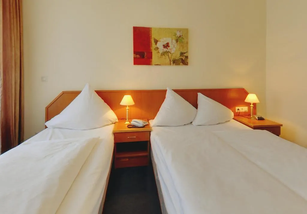 Hotel Lumen Am Hauptbahnhof Hamburg