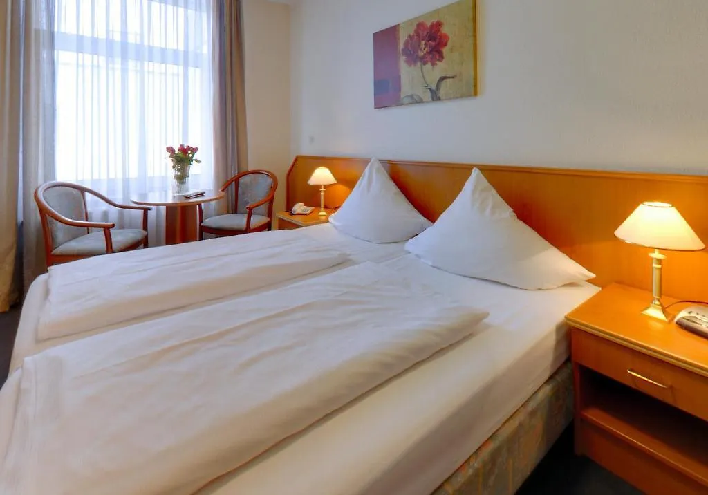 ***  Hotel Lumen Am Hauptbahnhof Hamburg Germany