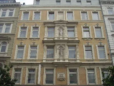 Hotel Lumen Am Hauptbahnhof Hamburg