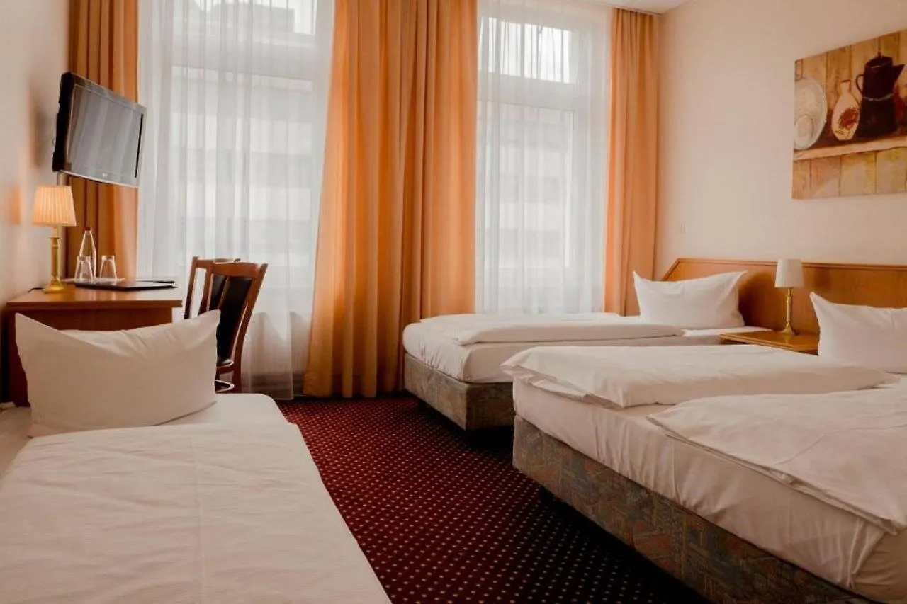 Hotel Lumen Am Hauptbahnhof Hamburg Germany