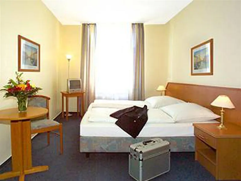 Hotel Lumen Am Hauptbahnhof Hamburg