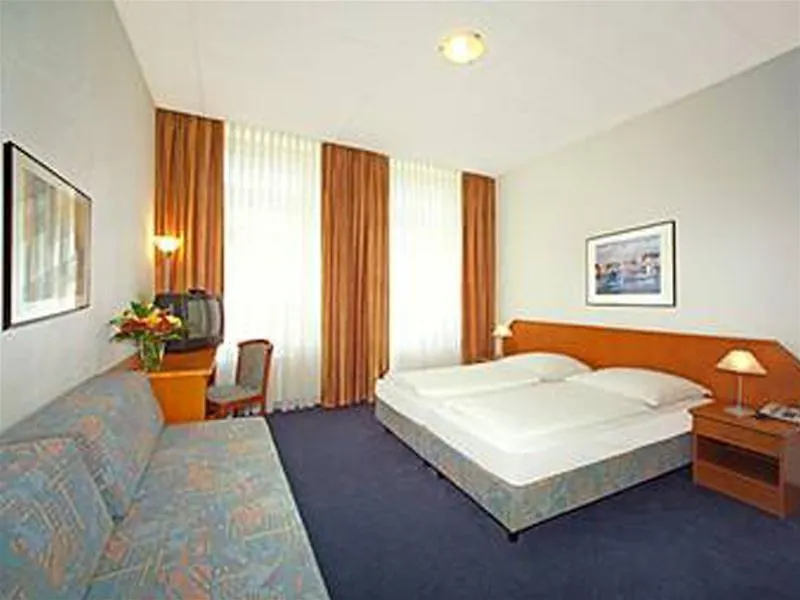 Hotel Lumen Am Hauptbahnhof Hamburg
