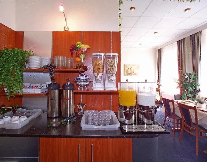 Hotel Lumen Am Hauptbahnhof Hamburg 3*,